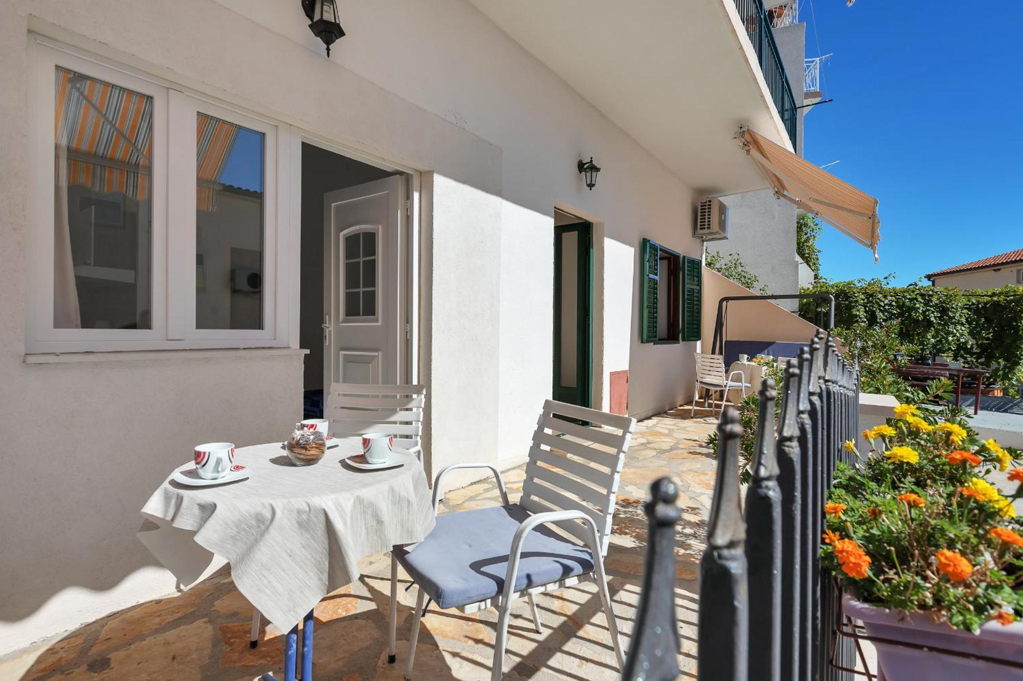 Apartments Ferdo Živogošće Oda fotoğraf