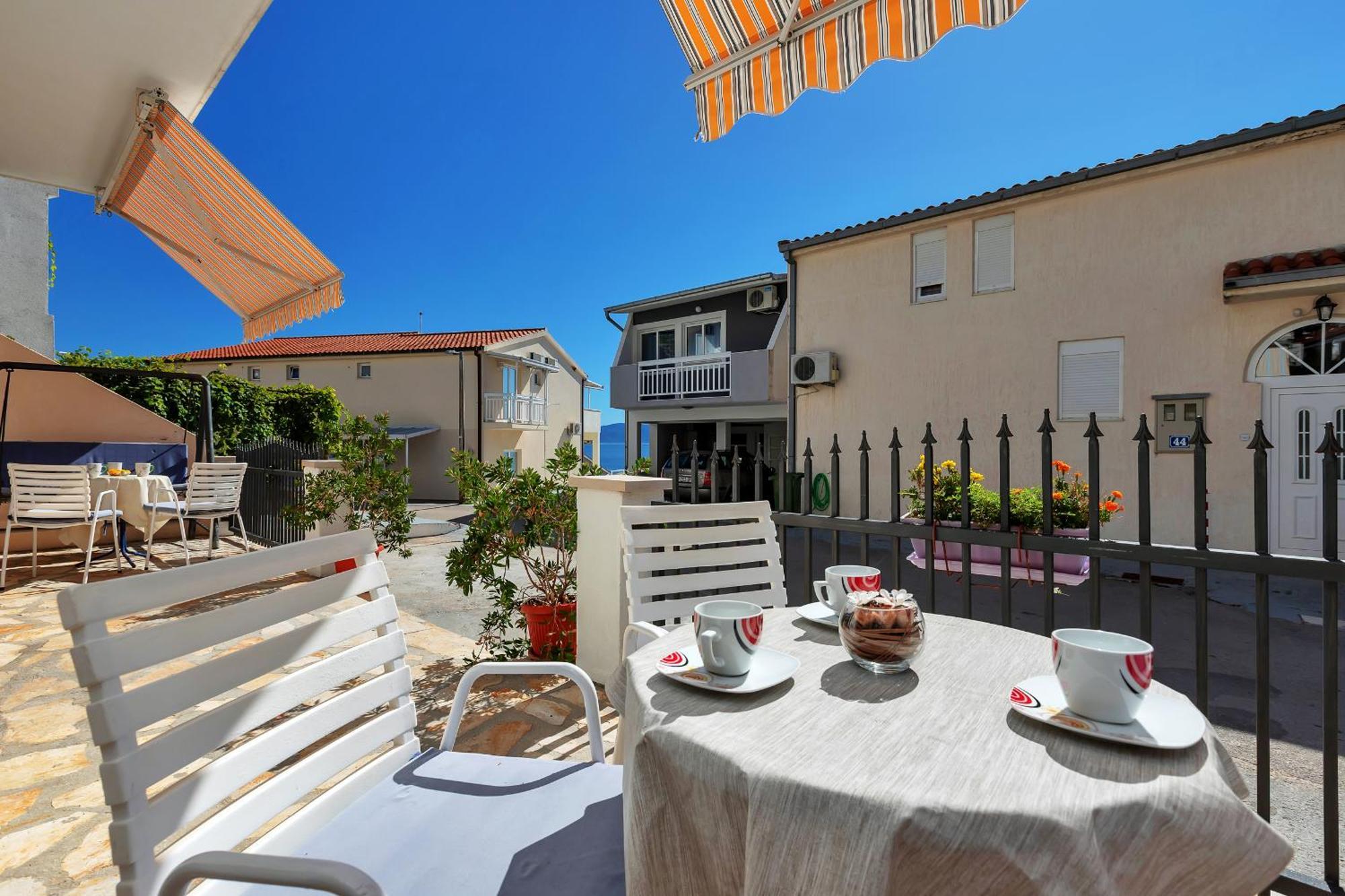 Apartments Ferdo Živogošće Oda fotoğraf