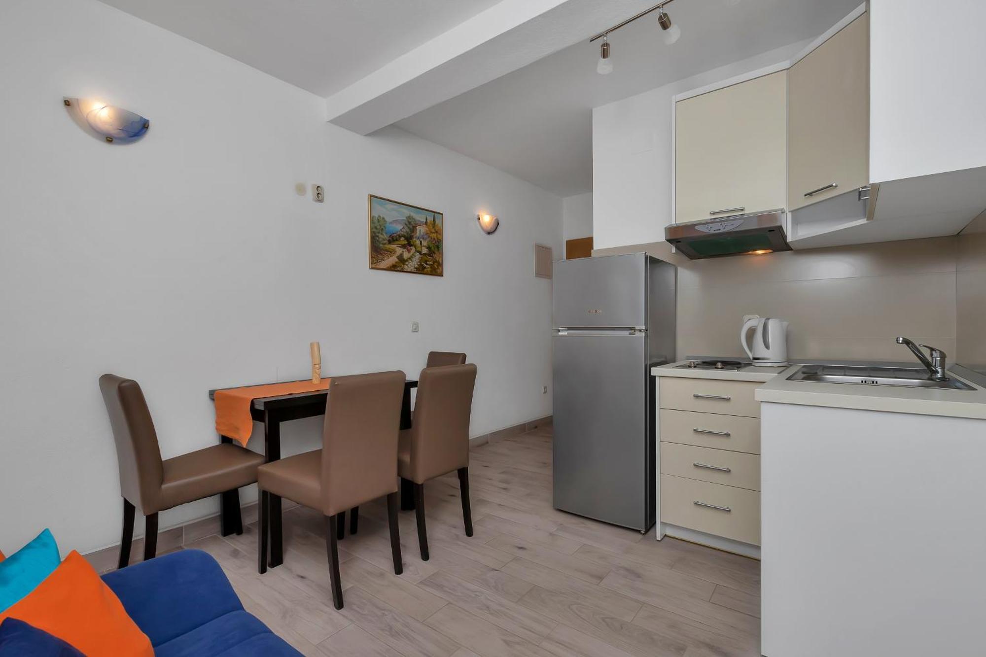Apartments Ferdo Živogošće Oda fotoğraf