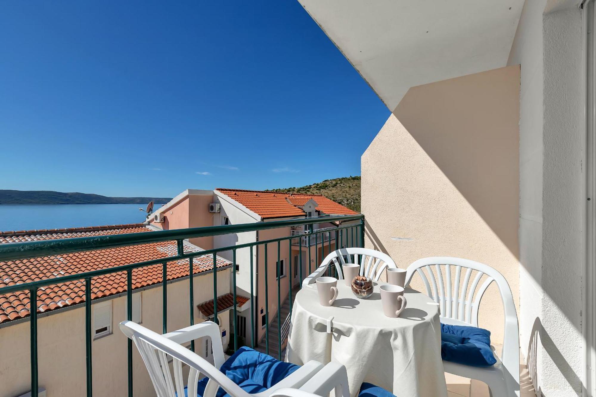 Apartments Ferdo Živogošće Oda fotoğraf