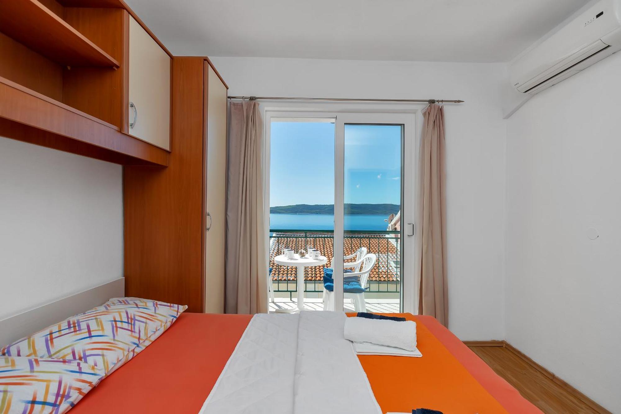 Apartments Ferdo Živogošće Oda fotoğraf